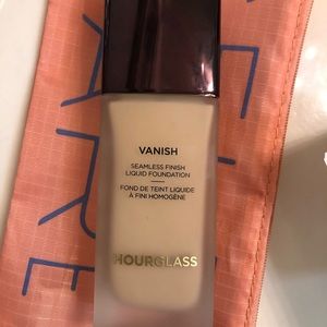 Hourglass Vanish Liquid Foundation
